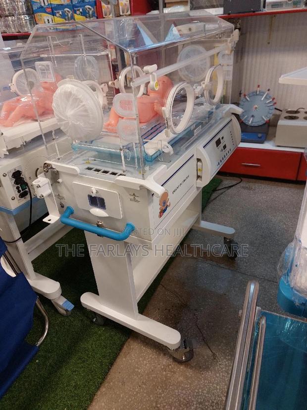 Infant Incubator - Best Make. - main view