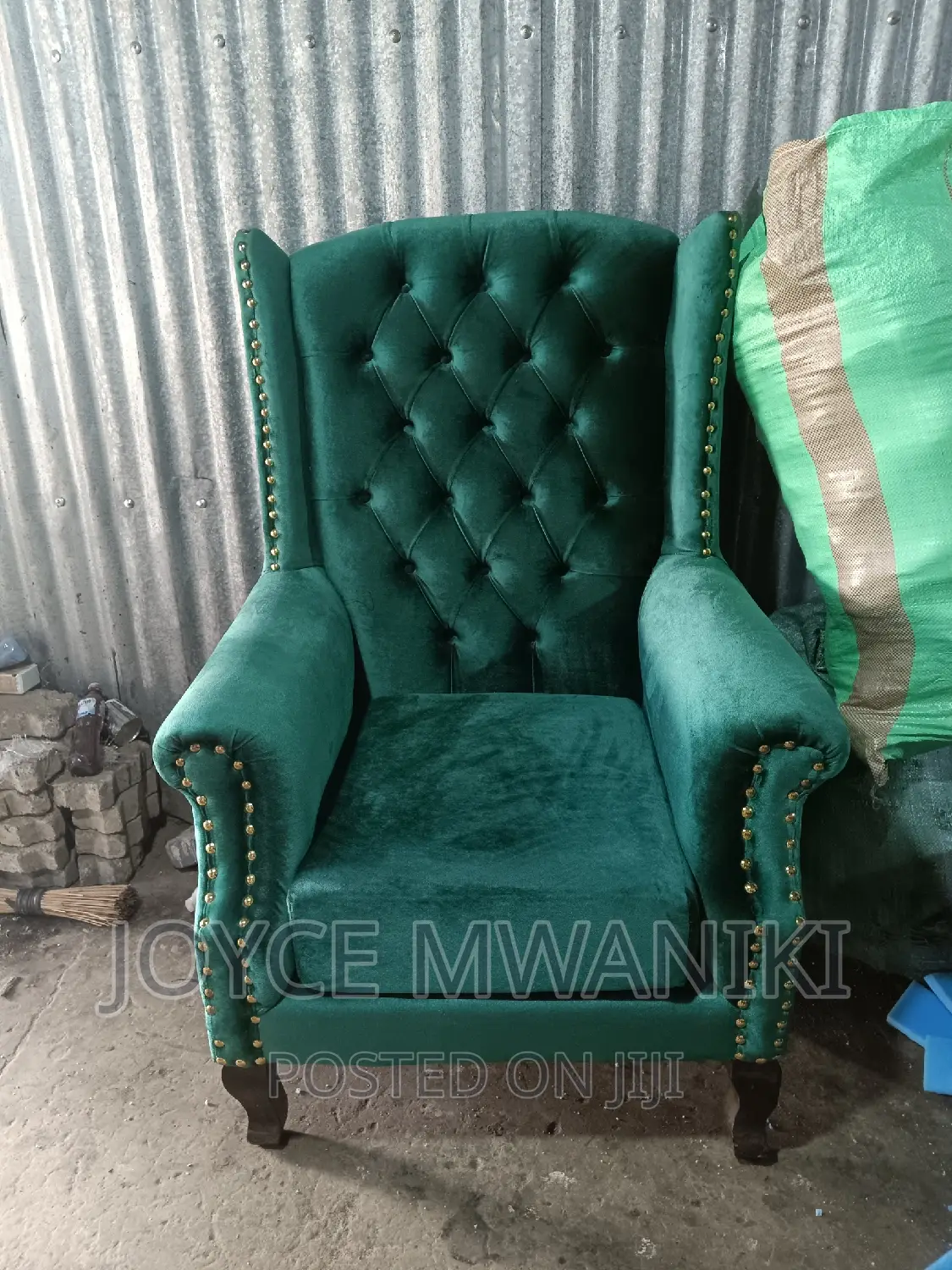 King Chair or Pedicure Seat.