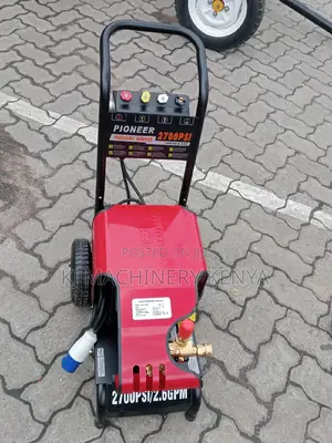High Quality Pioneer Pressure Washer (2700psi)