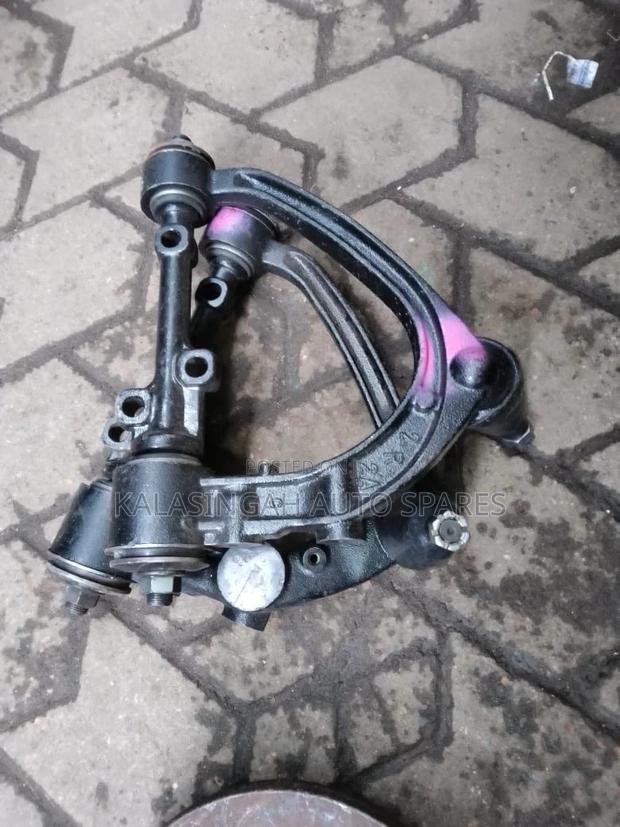 Control Arms Toyota Hiace 7l - main view