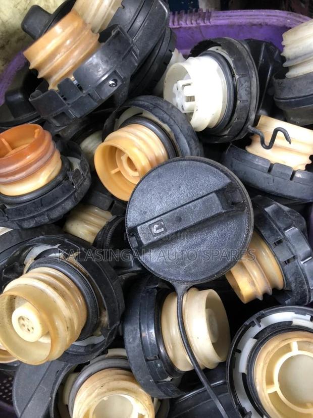 Fuel Cups and Lids - main view