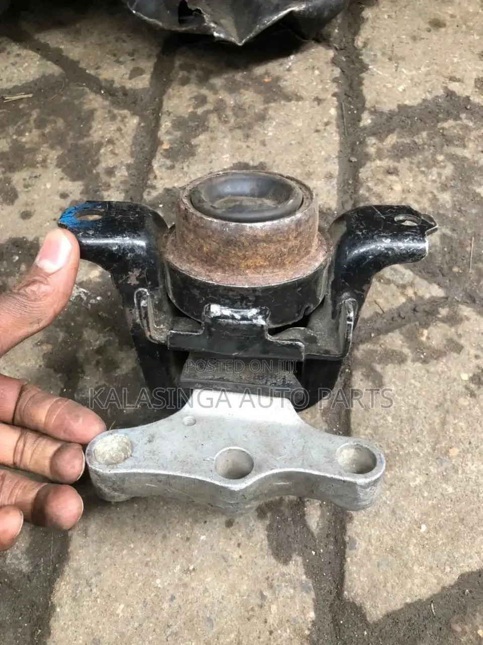 Engine Mounting Suzuki Alto