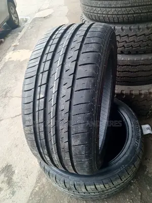 245/40r18 Vantage