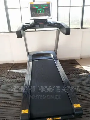 Heavy Commercial Treadmill (Body Strong)