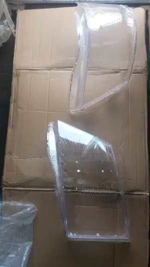 Headlens/Headglass Nissan NV350
