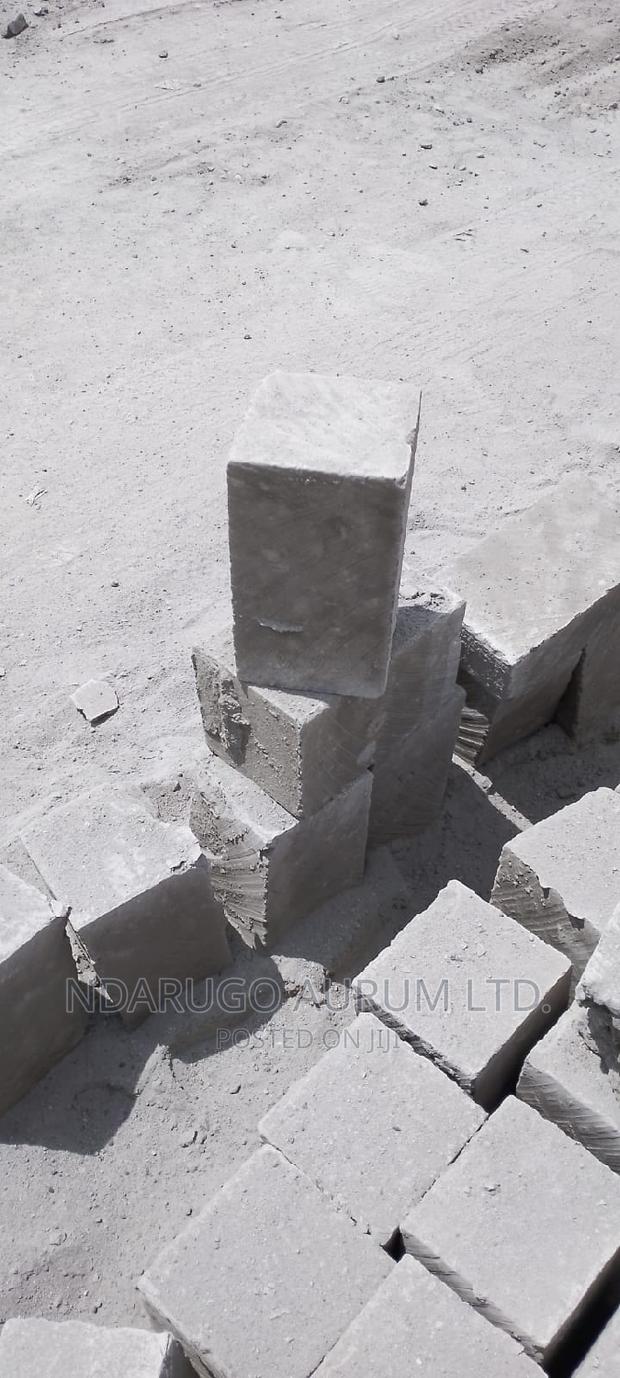 9x9 Stone 200 X 200 X 400 Stone