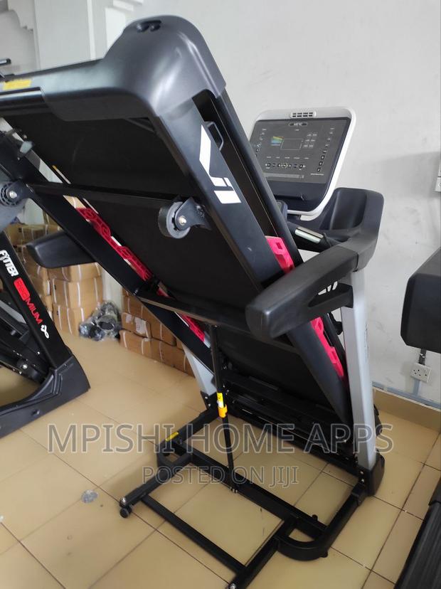 Merc V7 Commercial Treadmill - thumbnail 4