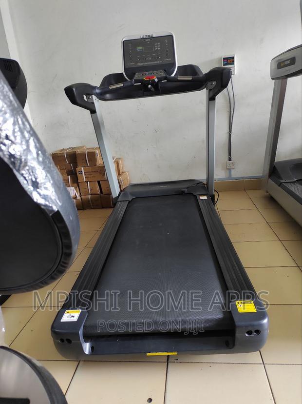 Merc V7 Commercial Treadmill - thumbnail 6
