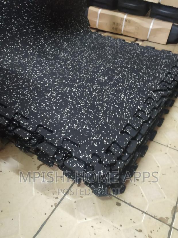 Interlocking Gym Mats 15mm SQM - thumbnail 3