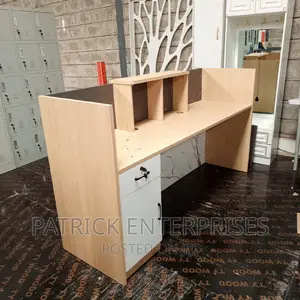 Executive Imported Morden Reception Desk 2 MTRS