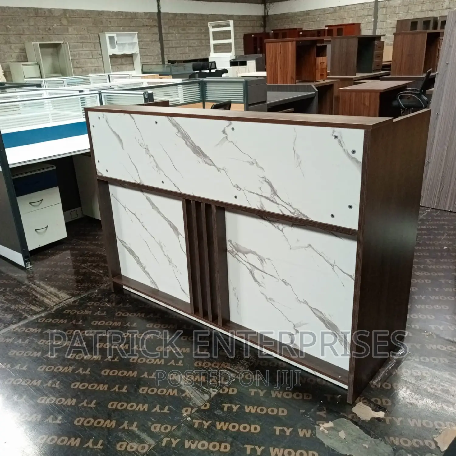 Executive Imported Morden Reception Desk 1.6 MTRS