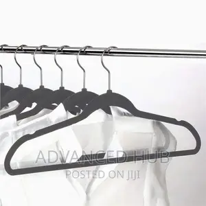 10pcs Pack Velvet Hangers
