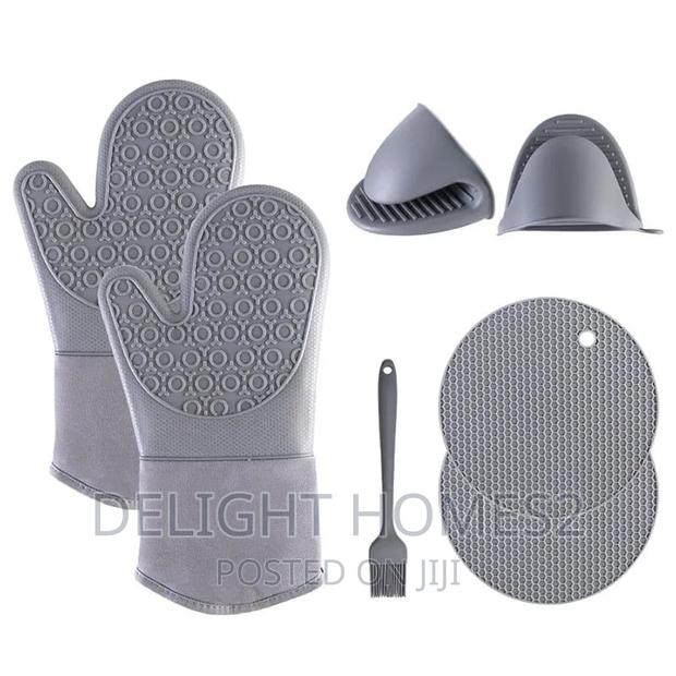 *7pcs Oven Gloves Set