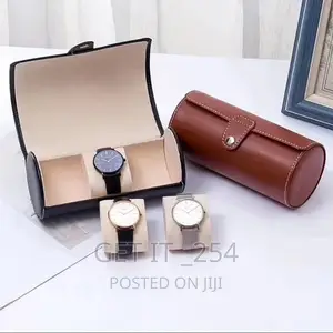3 Slot Watch Storage Case Material: PU Leather
Elegant