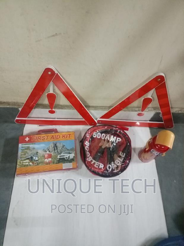 Car Safety Kit With Foldable Life Saver Triangles - thumbnail 3