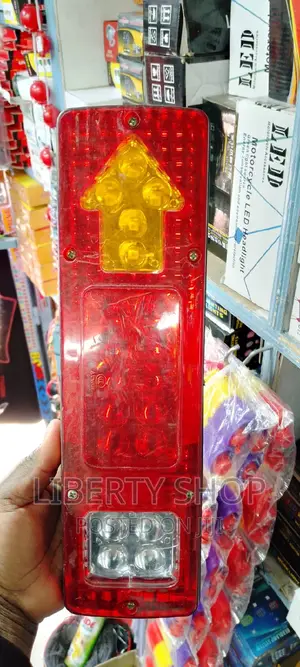 Lorry Rear Reflector Rights