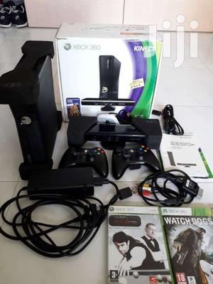 Complete Xbox 360 With 1 Pads and 15 Games - thumbnail 2