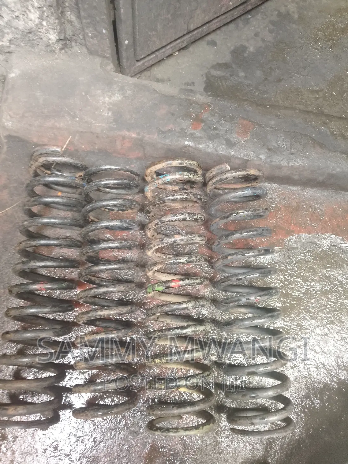 Mercedes Benz 116 Heavy Duty Coil Springs for Ground