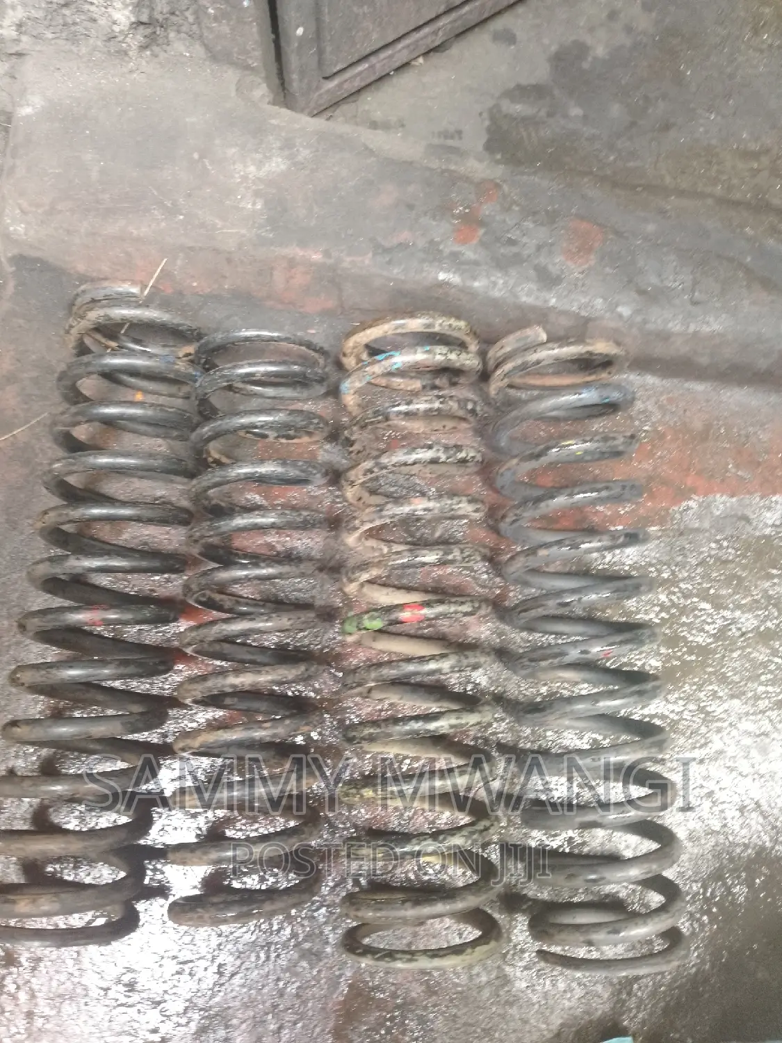 Mercedes Benz 116 Heavy Duty Coil Springs for Ground