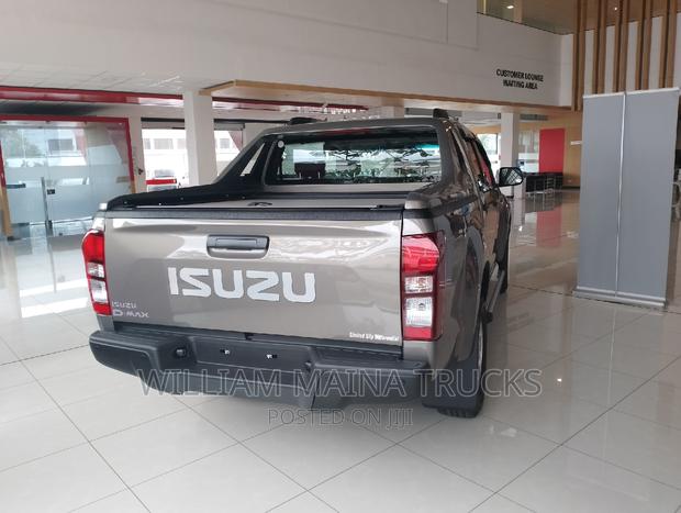 Isuzu D-Max Double Cab - thumbnail 5