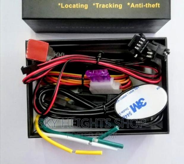 Reliable Car Tracker With History Routes And Voice Recording - main view