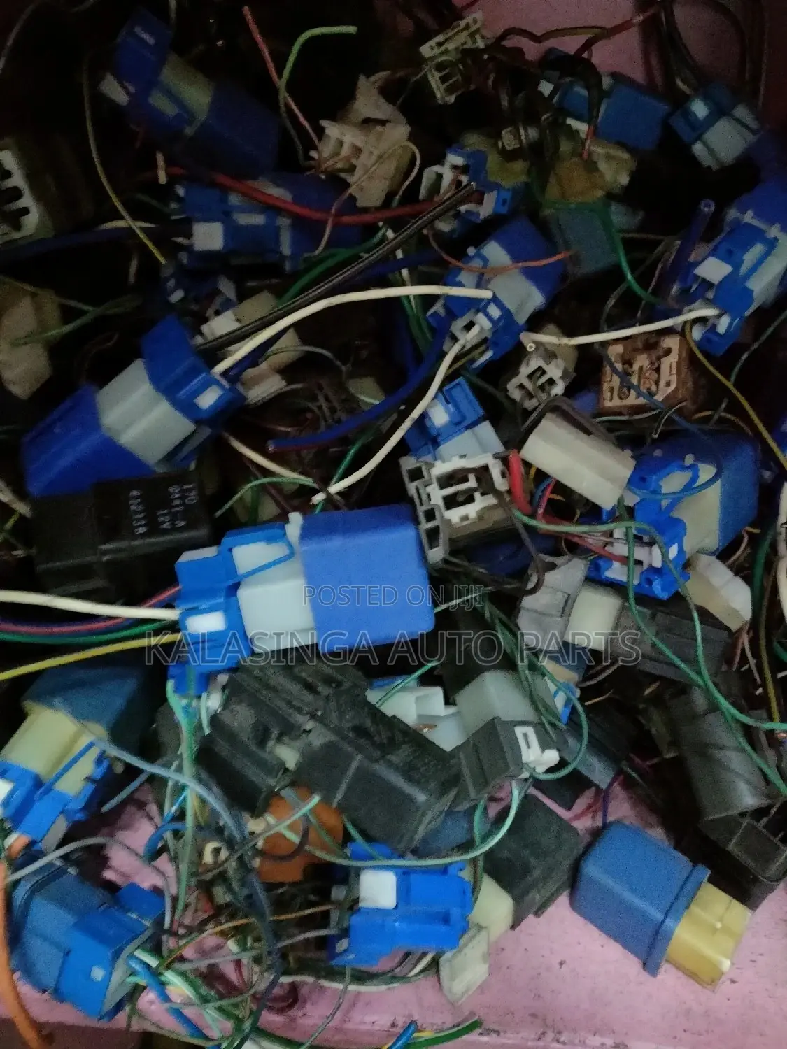 Assorted Relays 12v and 24v