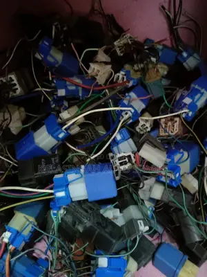 Assorted Relays 12v and 24v