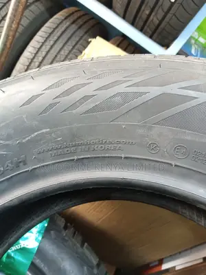 205/65r15 Kumho Tire
