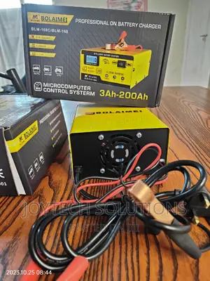 Battery Charger 12/240 Auto Select Computerised Charger