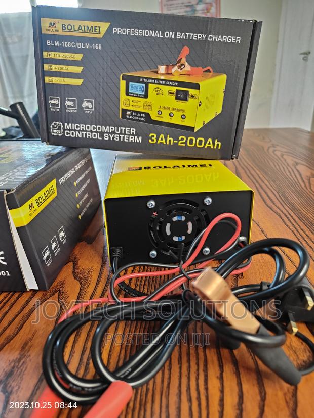 Battery Charger 12/240 Auto Select Computerised Charger - thumbnail 2
