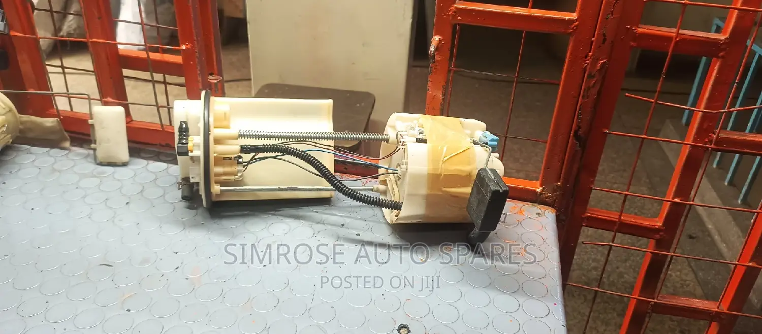 Toyota Ractis, Belta 4wd Fuel Pump.