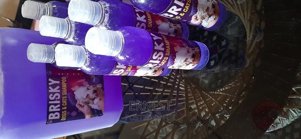 Brisky Dog Cat Shampoo. - thumbnail 3