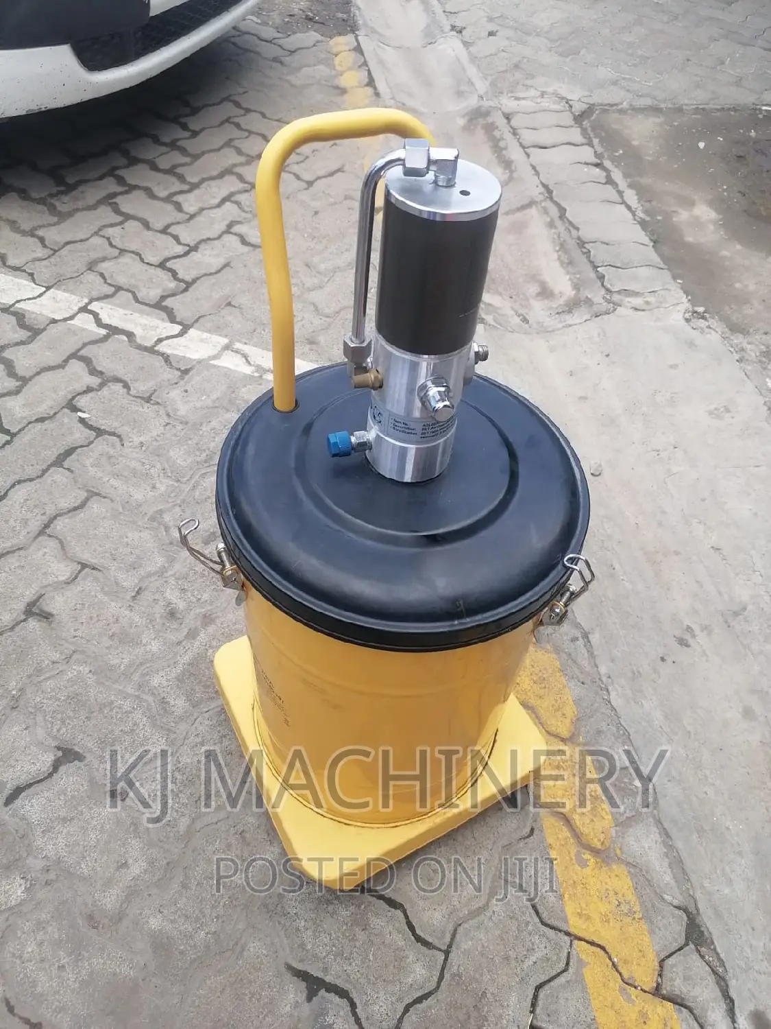 Pneumatic Air Grease Lubricating Machine-Ingco 30litres
