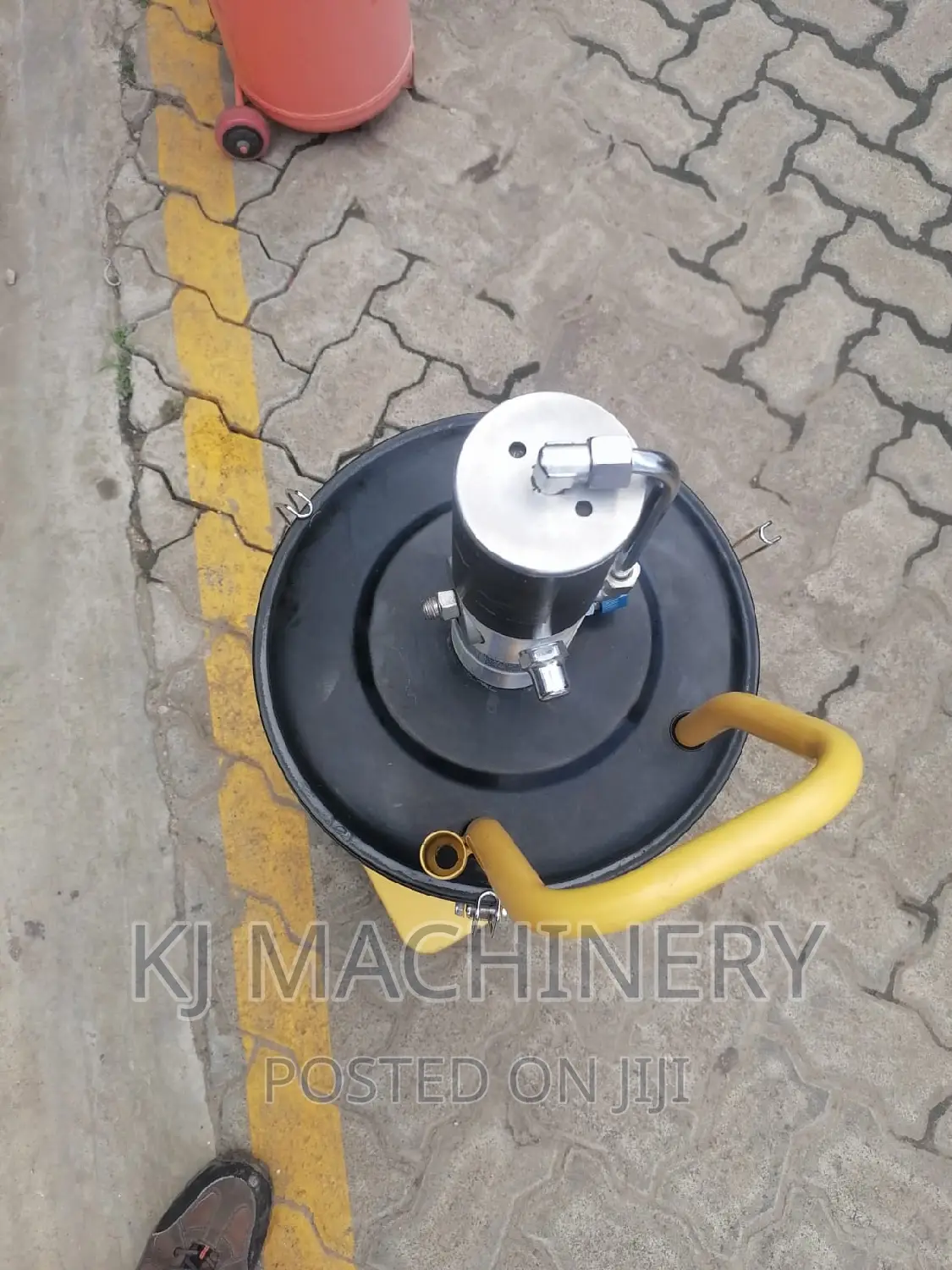 Pneumatic Air Grease Lubricating Machine-Ingco 30litres