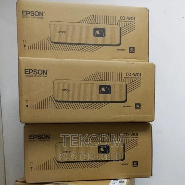 Co-w01 Epson Projector//Co-w01 Epson Projector(3000 Lumens)