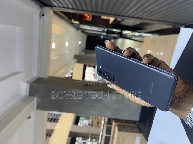 Samsung Galaxy S21 5G 128 GB Black - thumbnail 2