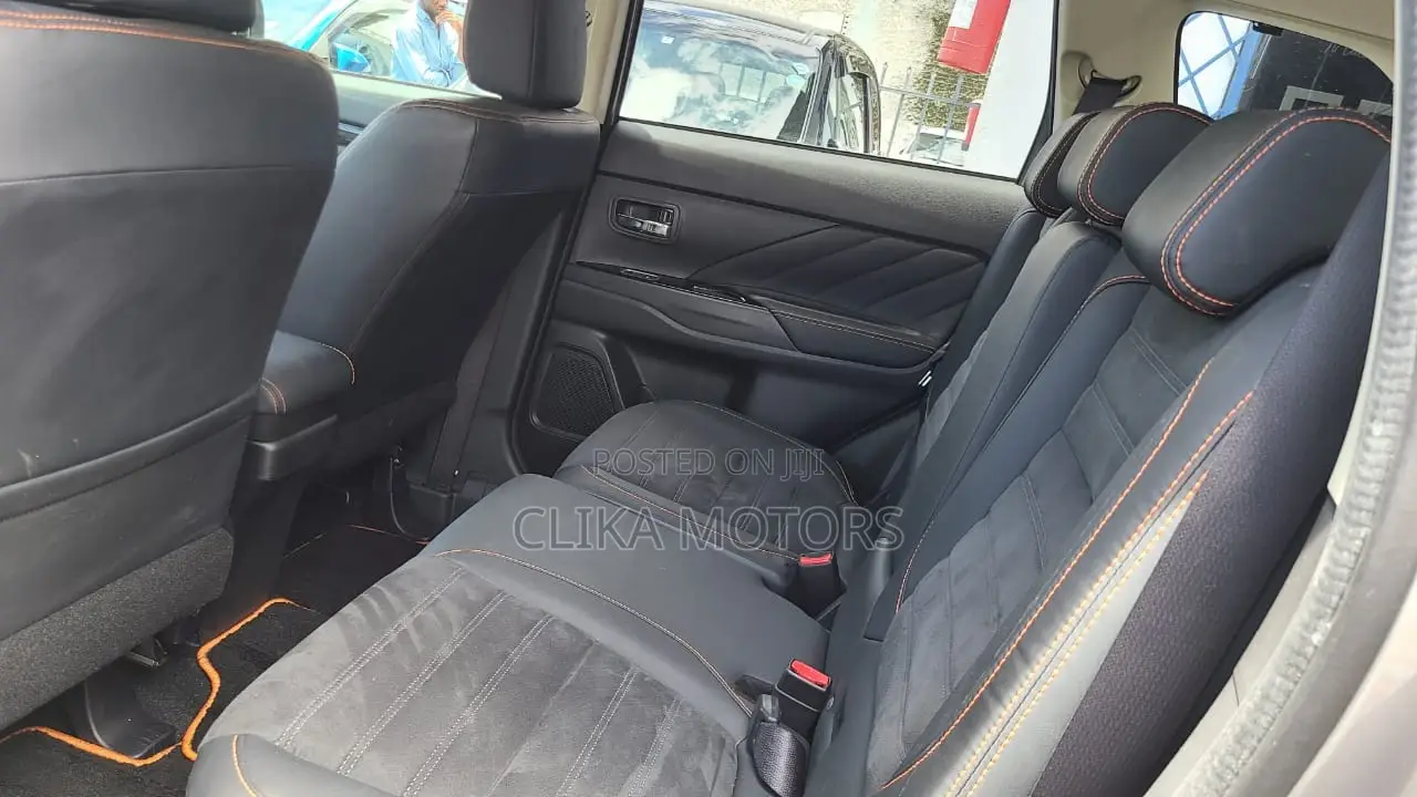 Mitsubishi Outlander 2017 Gray