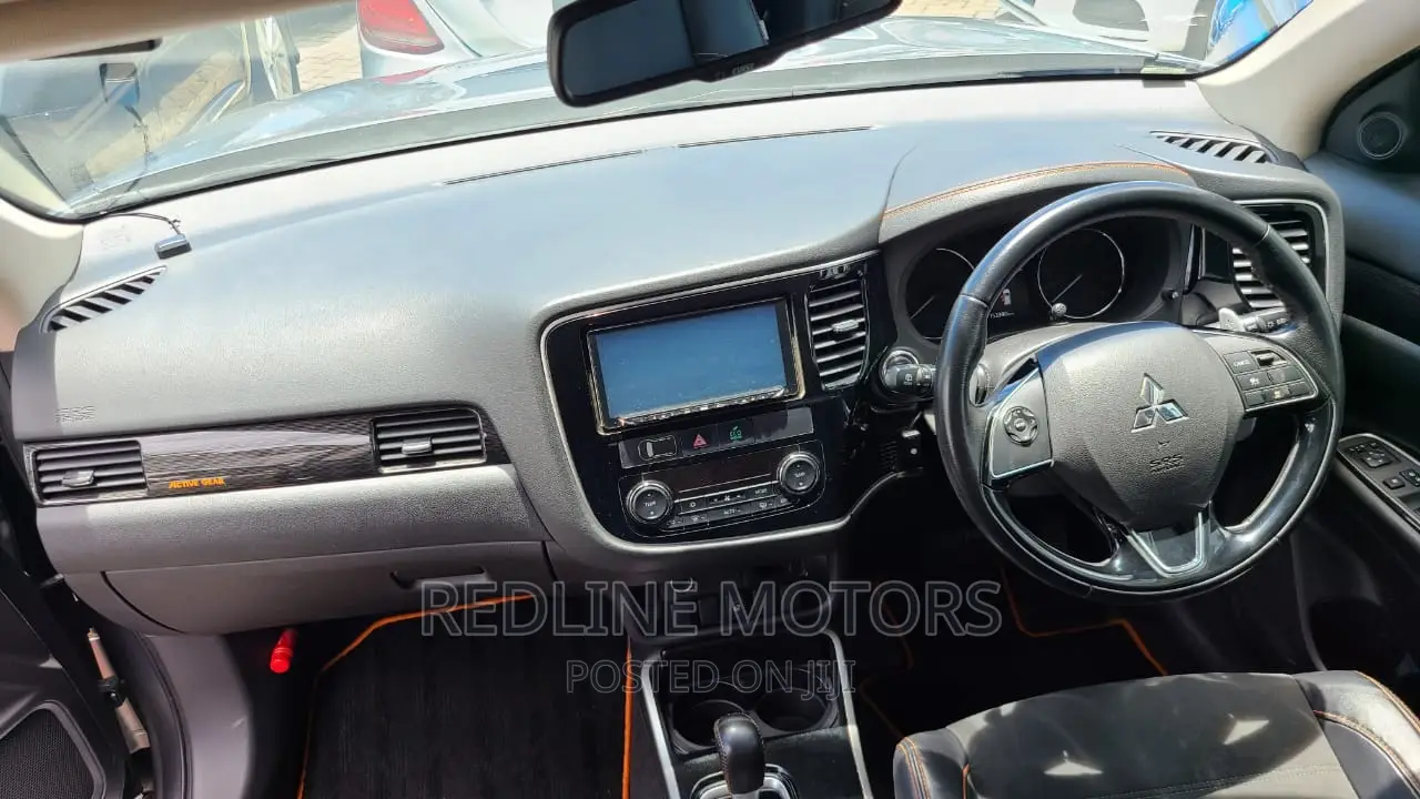 Mitsubishi Outlander 2017 Gray