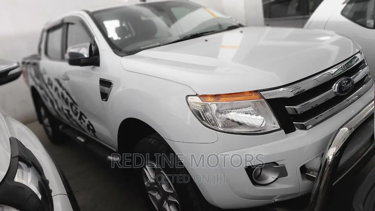 Toyota Hilux 2016 White