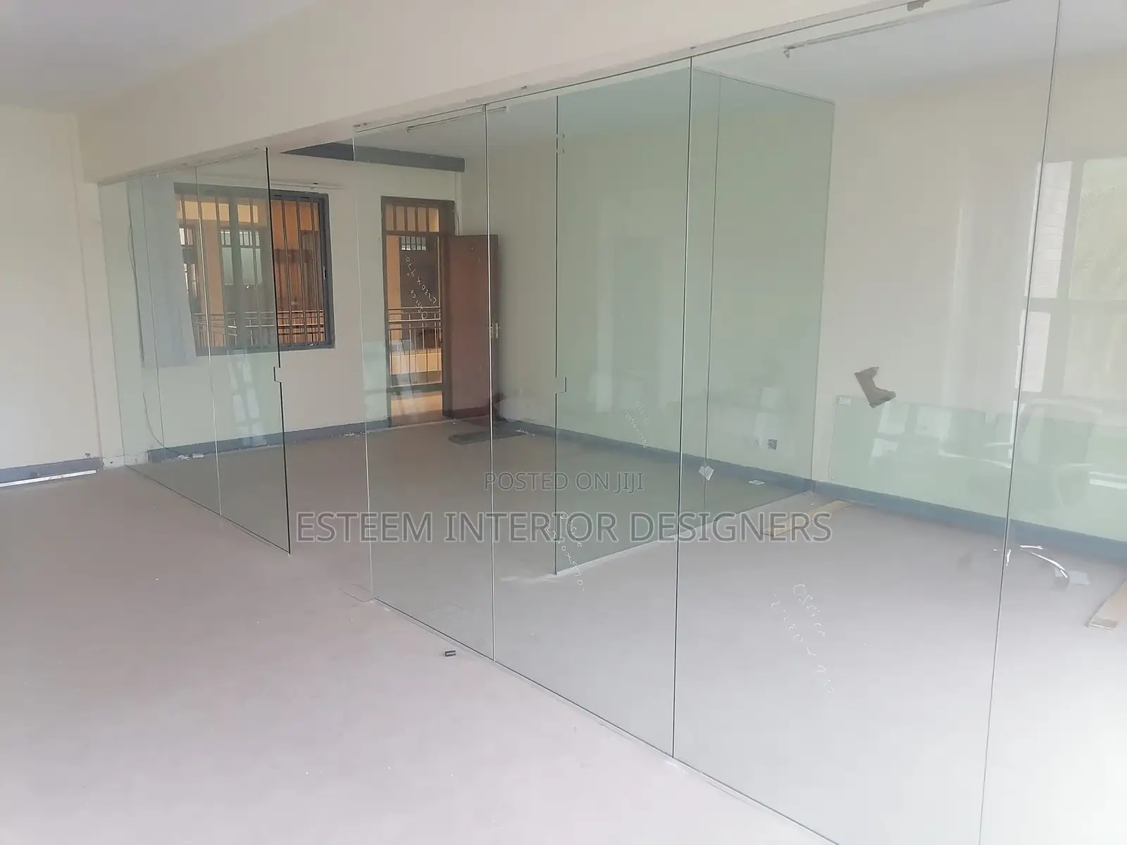Toughened Frameless Glass Partitioning