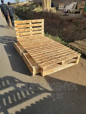 Premium 4*6 Pallet Bed - Detachable Pallet Bed With Drawers.