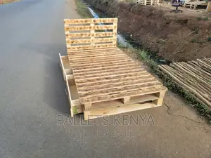Pallet Bed- With Drawers Pallet Bed. (#Ko02)