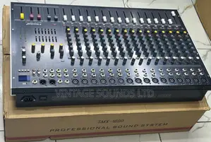 Soundcraft SMX-1600 Professional Audio Power Mixer16 Channel