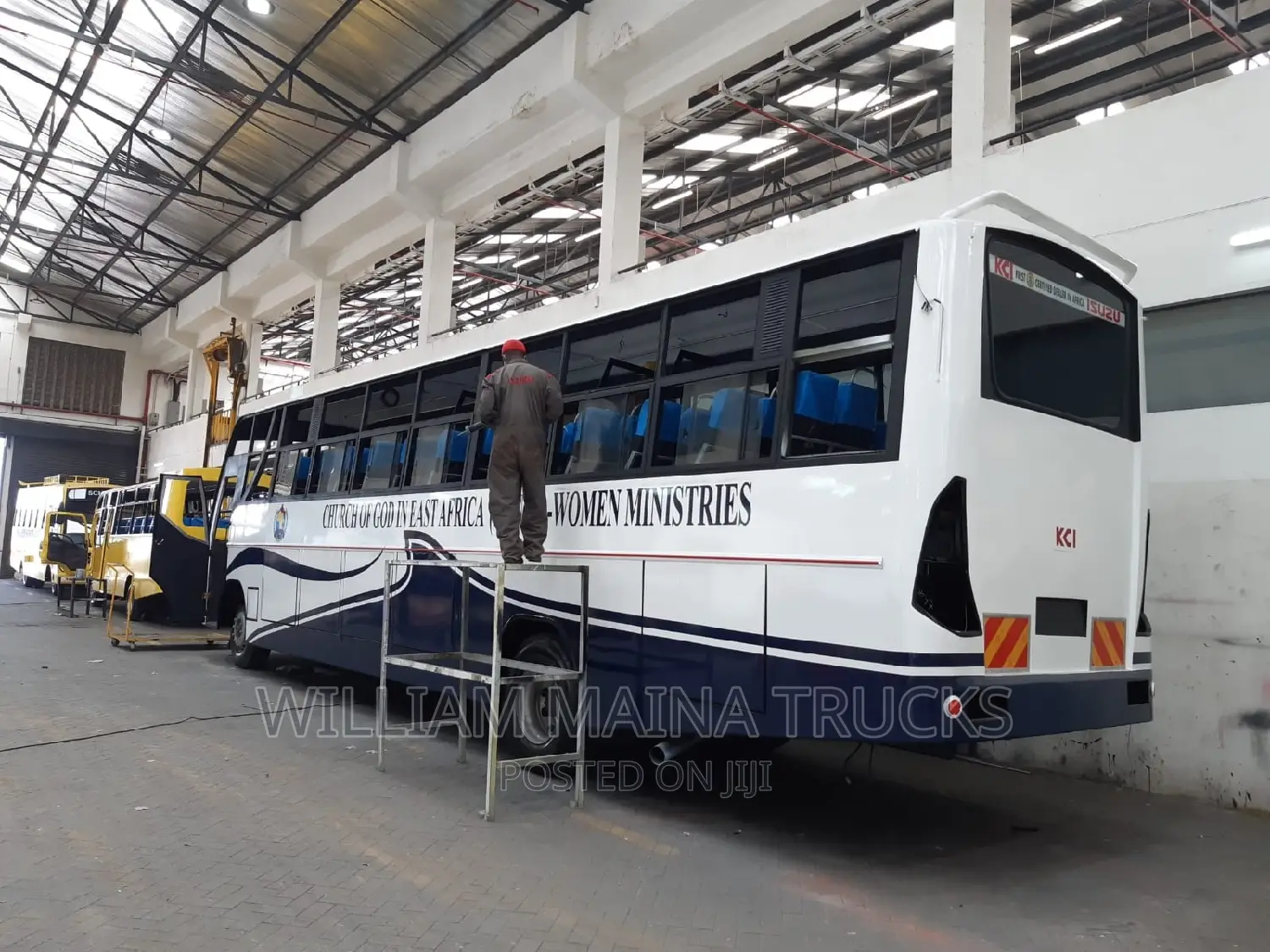 New Isuzu Executive Bus 2023 Yellow