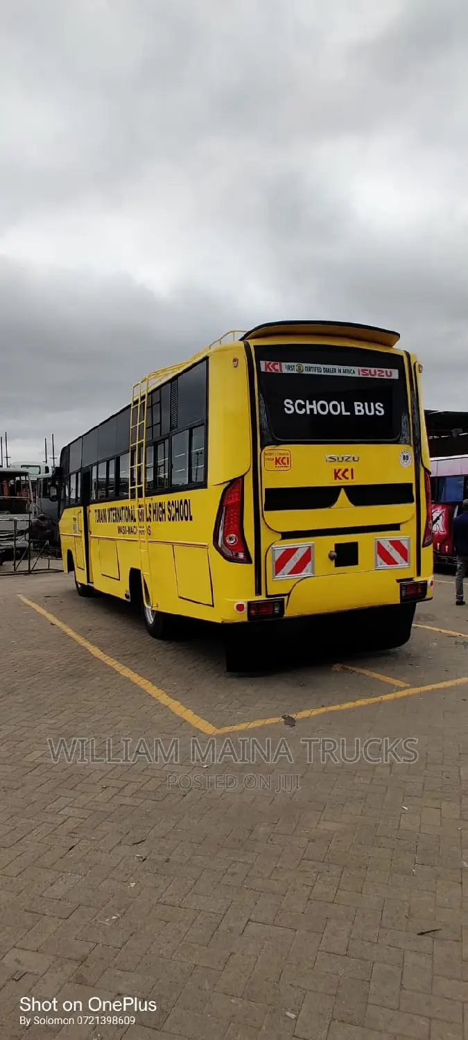 New Isuzu Executive Bus 2023 Yellow