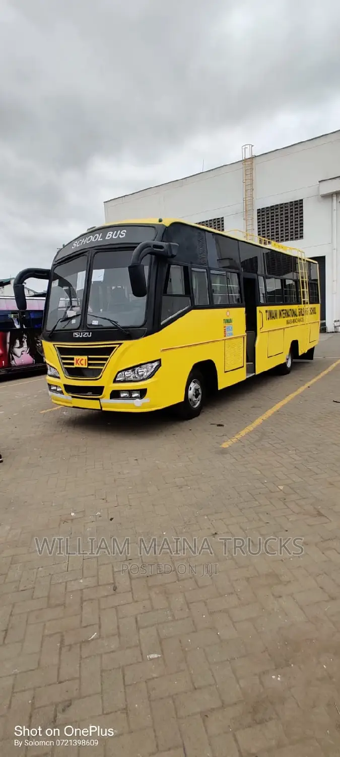 New Isuzu Executive Bus 2023 Yellow