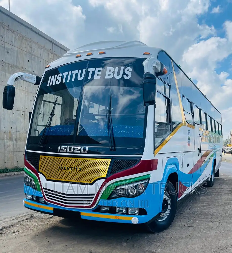 New Isuzu Executive Bus 2023 Yellow