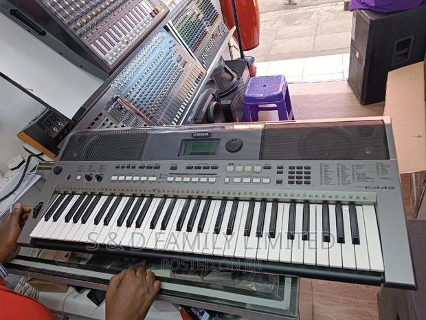 Yamaha PSR-E443 Electronic Keyboard - thumbnail 3