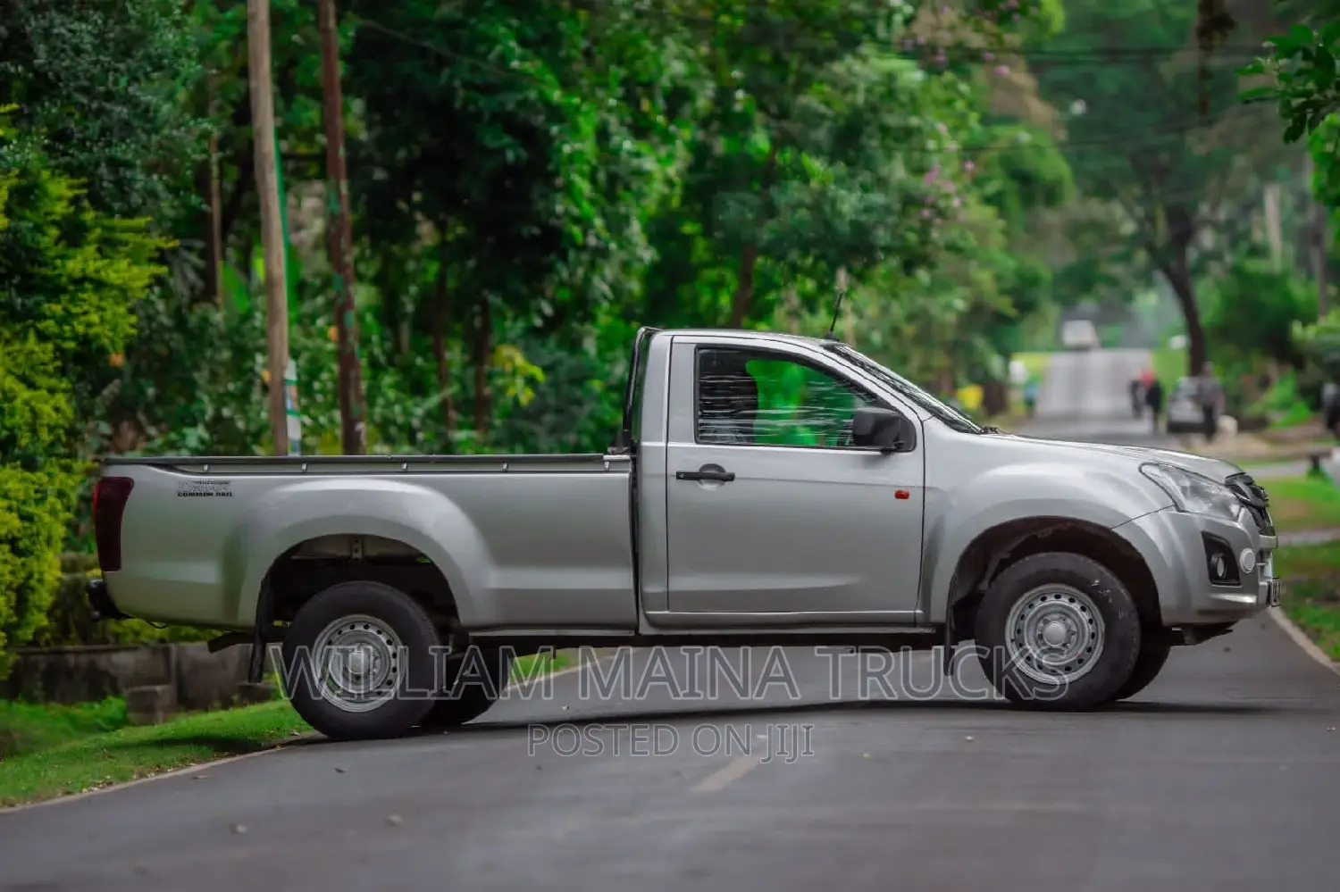 New Isuzu D-MAX 2023 Gray