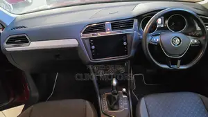 Volkswagen Tiguan 2018 Red
